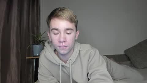 Snapshot of jimyti_bad_boy chatting on 10/27/25, 11:52 jimyti_bad_boy online show from 10/27/25, 11:52