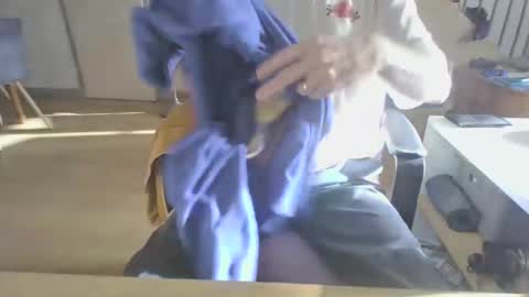 jin16000 online show from 09/26/25, 03:49