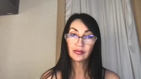 Snapshot of jinaluv chatting on 06/11/26, 10:08 jinaluv online show from 06/11/26, 10:08