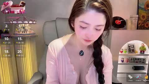 jingtian_8888 online show from 12/17/25, 01:50