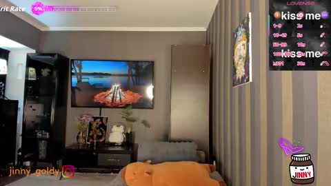 Snapshot of jinny_gold chatting on 09/23/25, 02:42 MY NEW INSTA jinny goldy online show from 09/23/25, 02:42