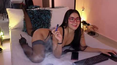 Jinx Vi online show from 10/25/25, 02:56