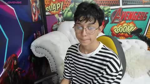 Snapshot of jisus_cat chatting on 01/18/25, 07:04 Jisus online show from 01/18/25, 07:04