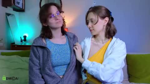 Hey Guys We are Julia ginger  Tina brunette online show from 05/31/26, 08:32