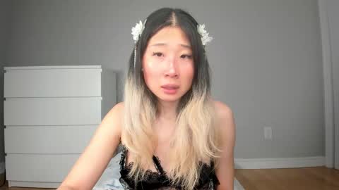 Snapshot of jiwooe chatting on 03/19/26, 12:25 Jiwoo online show from 03/19/26, 12:25