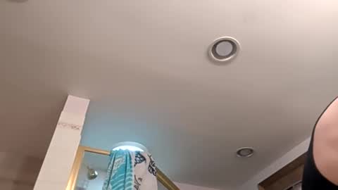 Snapshot of jizzle192 chatting on 03/10/26, 03:11 jizzle192 online show from 03/10/26, 03:11