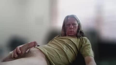 Snapshot of jizzmitten5 chatting on 02/18/26, 07:32 jizzmitten5 online show from 02/18/26, 07:32