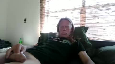 Snapshot of jizzmitten5 chatting on 03/21/26, 09:29 jizzmitten5 online show from 03/21/26, 09:29