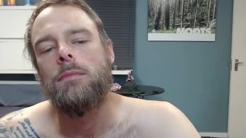 Snapshot of jjameson41 chatting on 01/11/26, 02:49 JamesJan van Rebel online show from 01/11/26, 02:49