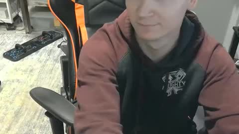 Snapshot of jjhynes402 chatting on 10/27/25, 06:45 Jake online show from 10/27/25, 06:45