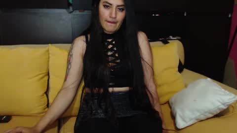 Snapshot of jjodie__ chatting on 12/02/24, 07:03 luuuuuuuuuu online show from 12/02/24, 07:03