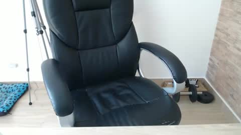 Snapshot of jjrod91 chatting on 10/01/25, 04:13 Jon online show from 10/01/25, 04:13