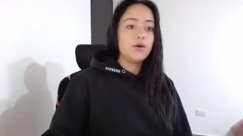 Snapshot of jjulietha95 chatting on 01/20/25, 08:52 Julieta online show from 01/20/25, 08:52