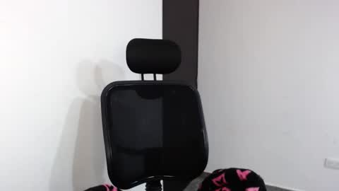 Snapshot of jjulietha95 chatting on 02/05/25, 10:41 Julieta online show from 02/05/25, 10:41