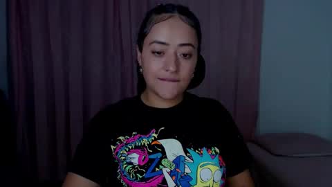 Snapshot of jjulietha95 chatting on 02/21/25, 05:56 Julieta online show from 02/21/25, 05:56