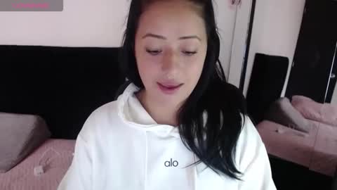 Snapshot of jjulietha95 chatting on 10/23/25, 09:24 Julieta online show from 10/23/25, 09:24