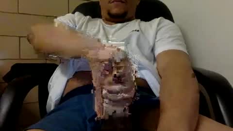 Snapshot of jln102004 chatting on 02/13/25, 03:03 Holmesfifth online show from 02/13/25, 03:03