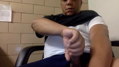 Snapshot of jln102004 chatting on 10/21/25, 02:29 Holmesfifth online show from 10/21/25, 02:29