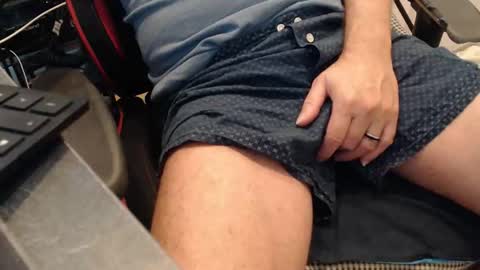 jlouis759 online show from 10/19/25, 10:49