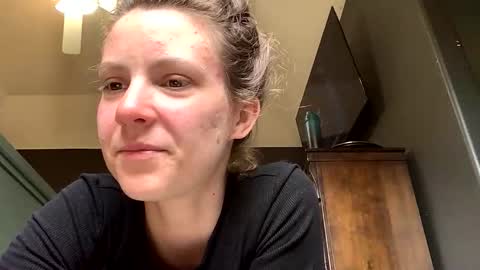 jlynn1997 online show from 02/10/26, 05:06