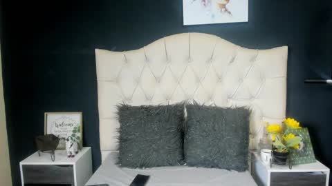 jm_hot_ online show from 02/16/25, 04:31