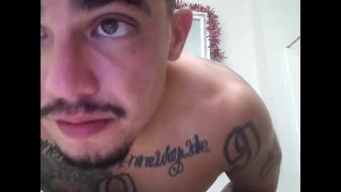 jmartel92 online show from 12/21/25, 10:28