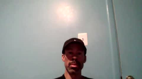 Snapshot of jmb525 chatting on 11/01/25, 02:46 jmb525 online show from 11/01/25, 02:46