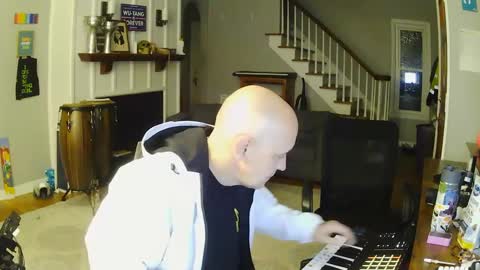 jmo0209 online show from 10/05/25, 06:01