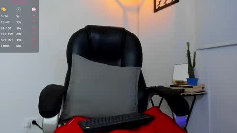 Snapshot of jmortton chatting on 12/19/25, 01:56 IGJmortton online show from 12/19/25, 01:56