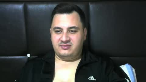 Snapshot of jnsnw chatting on 11/30/25, 02:04 jnsnw online show from 11/30/25, 02:04