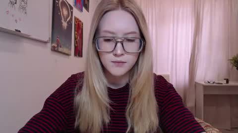 joan_kiss online show from 04/30/26, 11:05