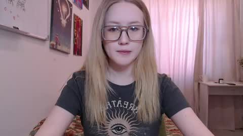 joan_kiss online show from 05/10/26, 05:01