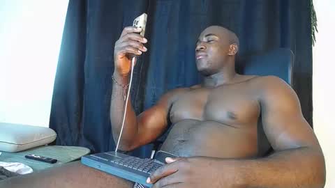 joan_silva online show from 11/11/25, 04:12