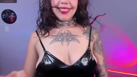 Snapshot of joandoll chatting on 10/21/25, 09:48 Joan online show from 10/21/25, 09:48