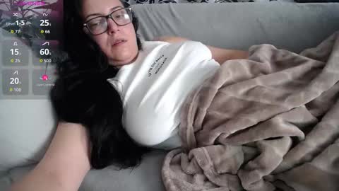 Jo online show from 11/17/25, 10:21