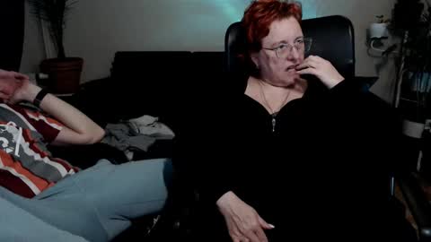 Joanna and Greg online show from 11/22/25, 09:47