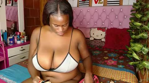 Snapshot of joannediamonds chatting on 09/10/25, 11:54 joannediamonds online show from 09/10/25, 11:54