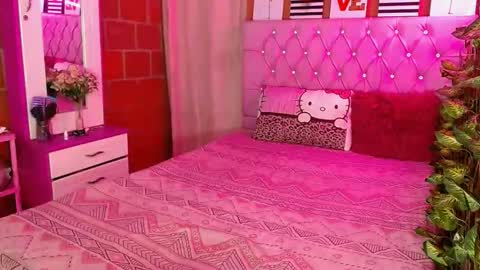 Snapshot of joannediamonds chatting on 11/25/25, 01:55 joannediamonds online show from 11/25/25, 01:55