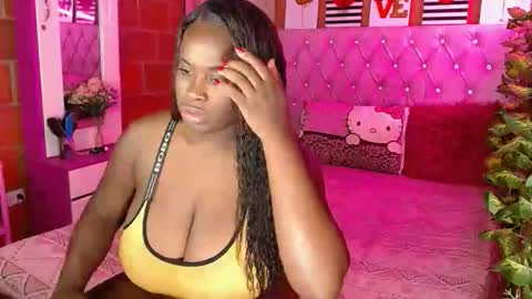 Snapshot of joannediamonds chatting on 12/02/25, 12:21 joannediamonds online show from 12/02/25, 12:21