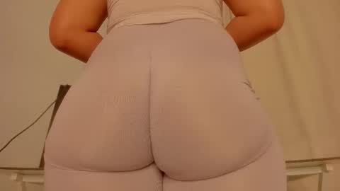 joanyo_brown online show from 12/14/25, 01:00