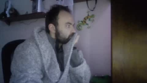 joaodias_18 online show from 01/05/25, 07:17