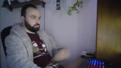 joaodias_18 online show from 03/07/25, 01:42