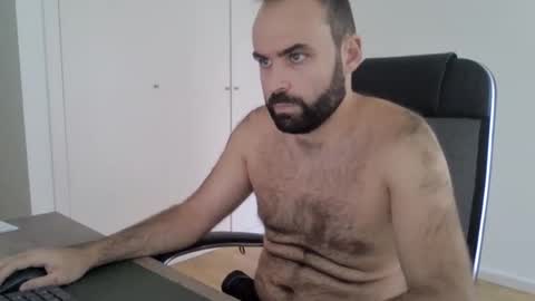 joaodias_18 online show from 09/15/25, 02:39
