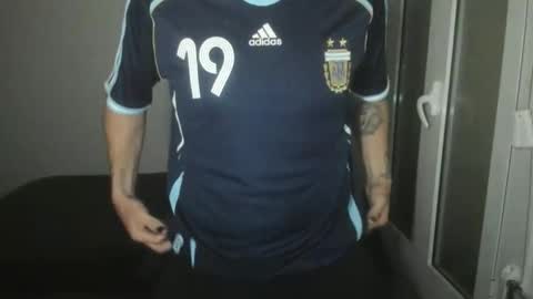 Snapshot of joaquin420_hot chatting on 02/11/26, 05:23 joaquin420_hot online show from 02/11/26, 05:23