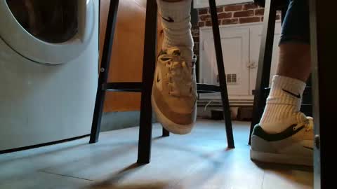 GUILLAUME feet and socks online show from 02/02/25, 12:13