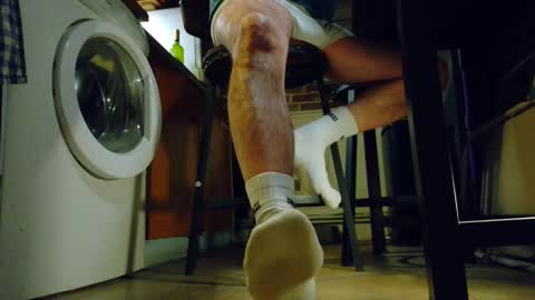 GUILLAUME feet and socks online show from 03/03/25, 08:00