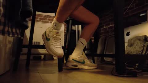 GUILLAUME feet and socks online show from 10/01/25, 08:04