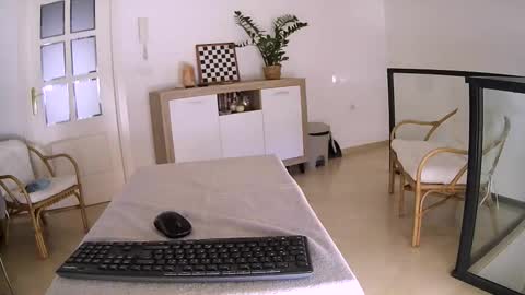 Snapshot of joc_bi_nice chatting on 10/23/25, 11:42 joc bi nice online show from 10/23/25, 11:42