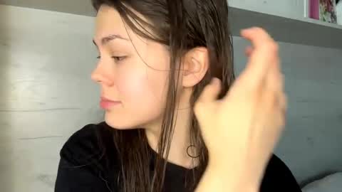Snapshot of jodeesolarz chatting on 04/30/26, 10:54 Mila online show from 04/30/26, 10:54