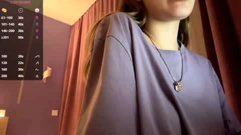 Lina online show from 10/03/25, 11:51